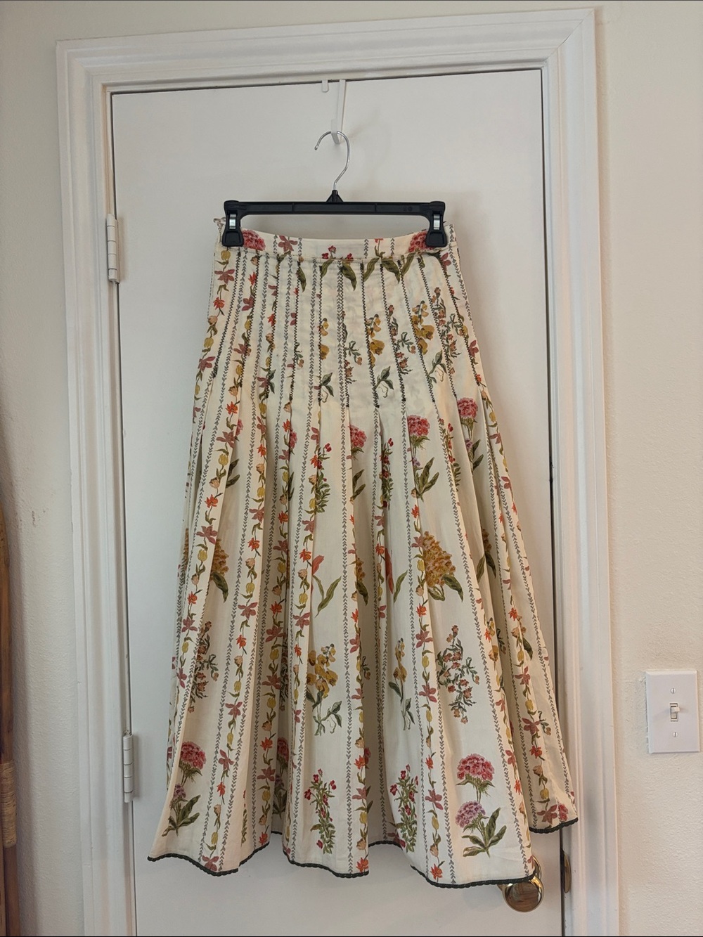 Zara Floral Pleated Midi Skirt